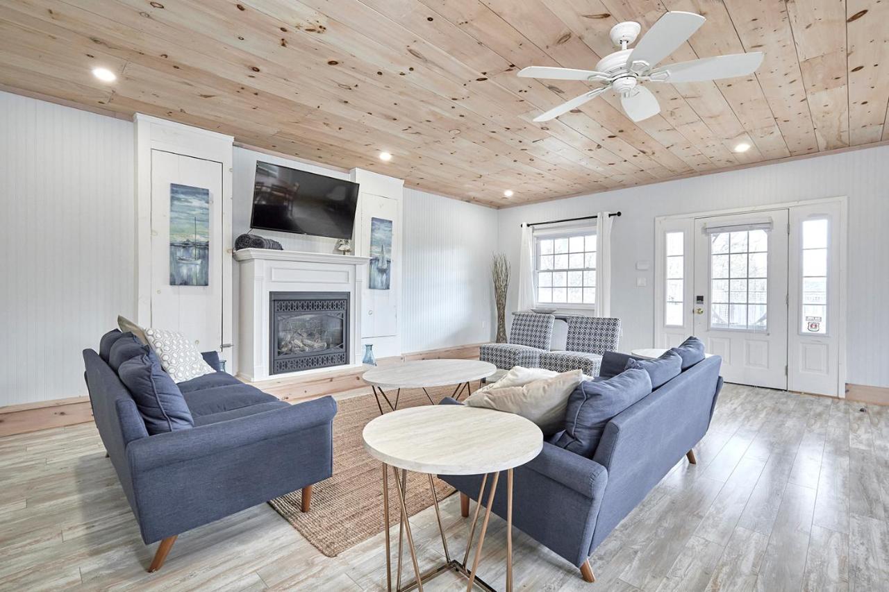 Holiday home Muskoka Getaway-trails/hot Tub/hike/fish/ski/relax *