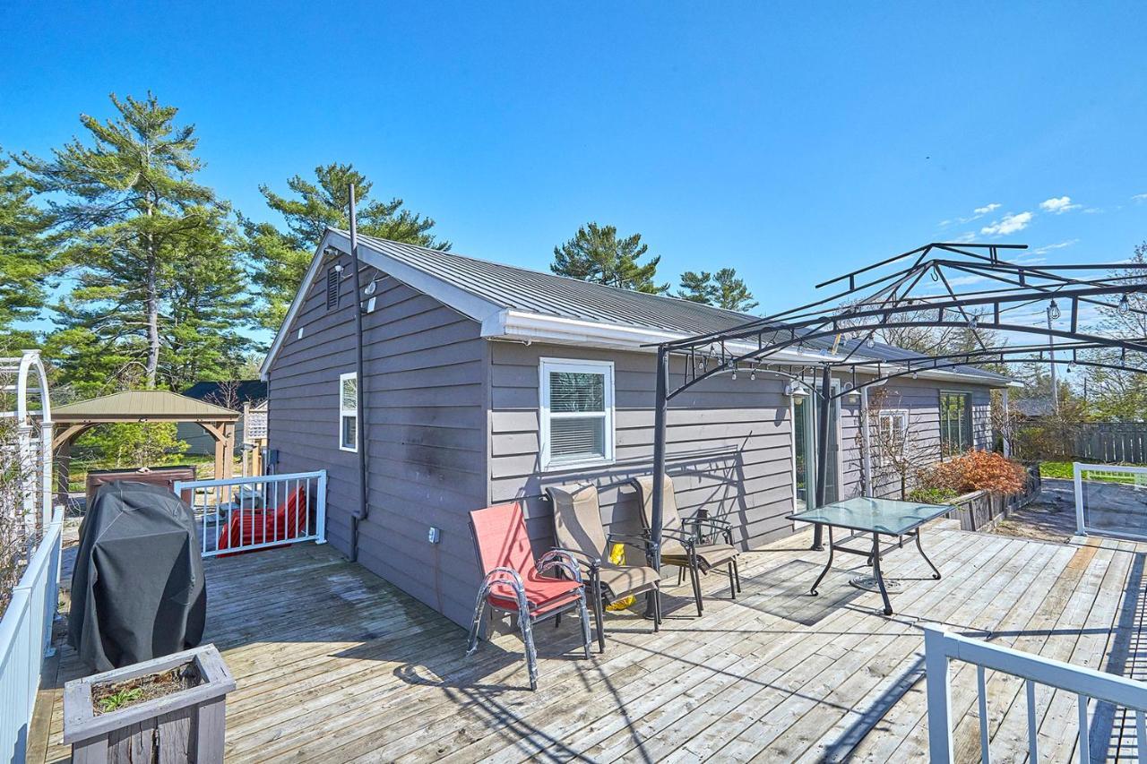Muskoka Getaway-trails/hot Tub/hike/fish/ski/relax Holiday home
